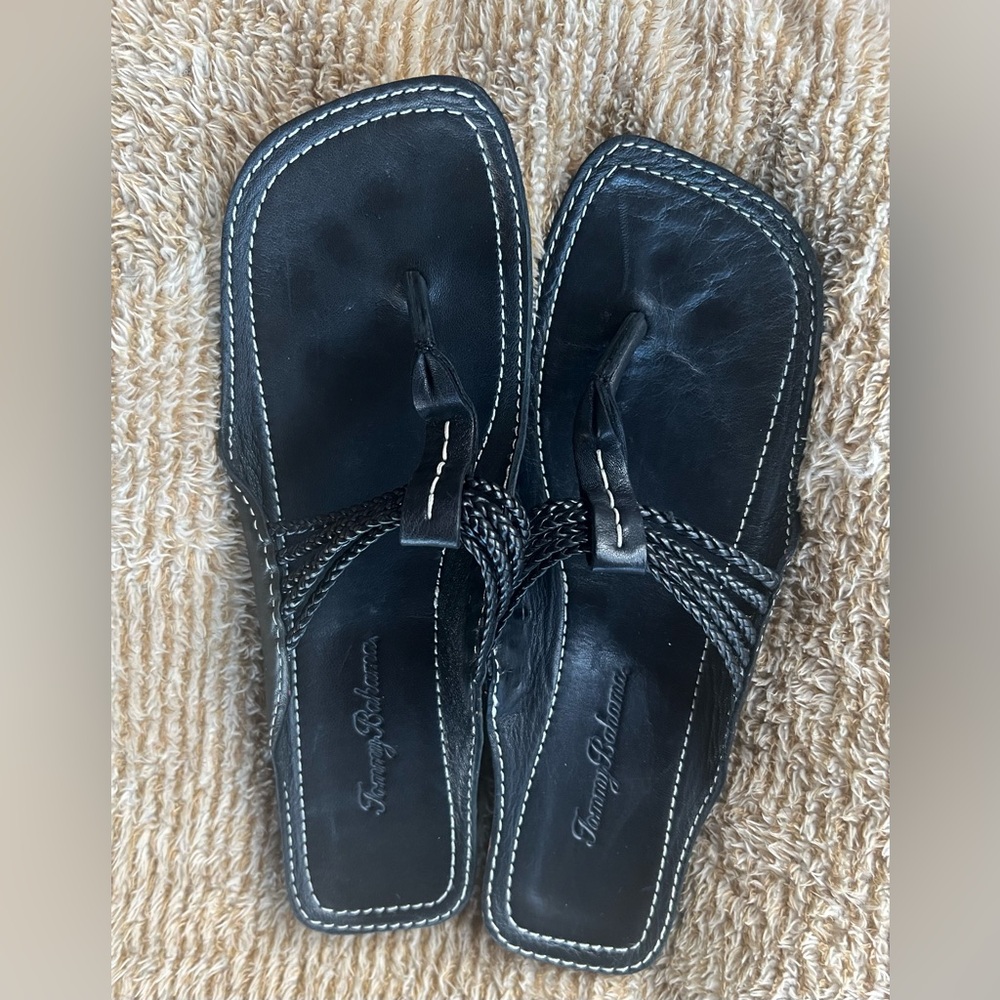 Tommy Bahama Black Leather Sandals Size 8 1/2B Extra Narrow